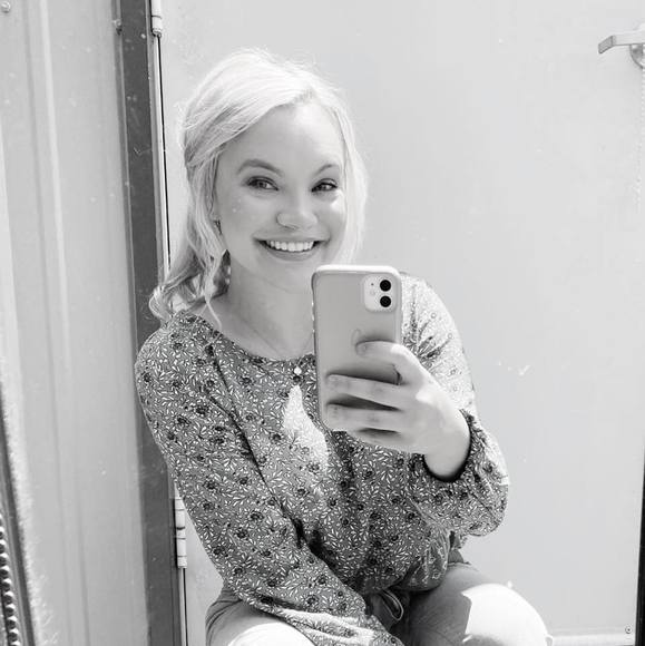 Meet your Posher, Cassie - Picture 1 of 1